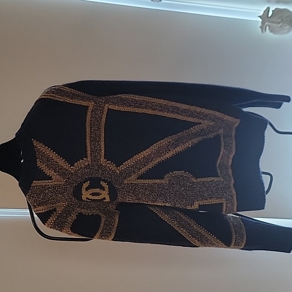 Chanel Navy cashmere knit sweater - Picture 10 of 10